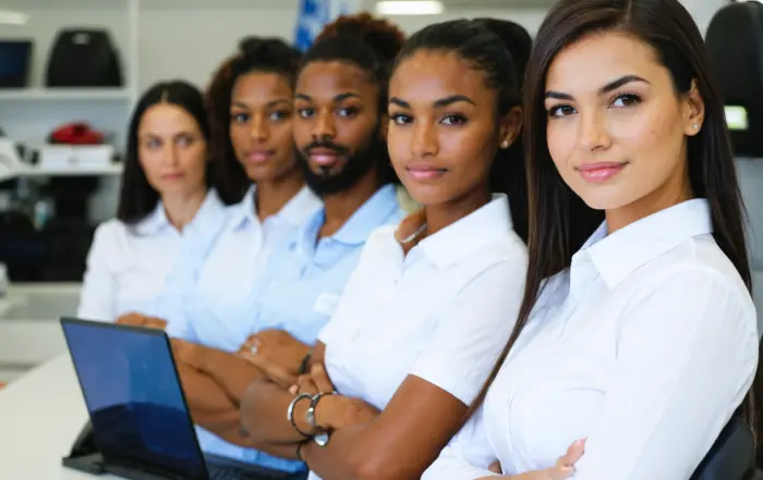 Uniforme profissional: essencial para a imagem da sua empresa | América Uniformes - Goiás
